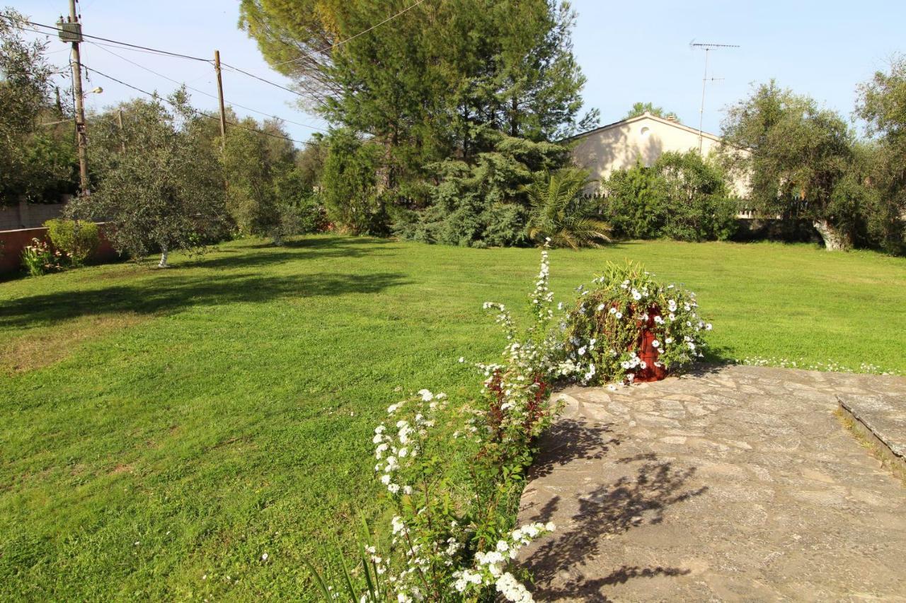 Kavallouri Karoubis Studio מראה חיצוני תמונה